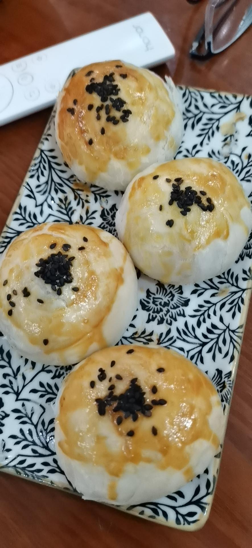 酥皮鲜肉月饼～酥的掉渣