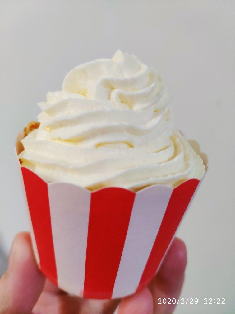 青柠奶酪纸杯蛋糕🧁LEMON CHEESE CUPCAKE