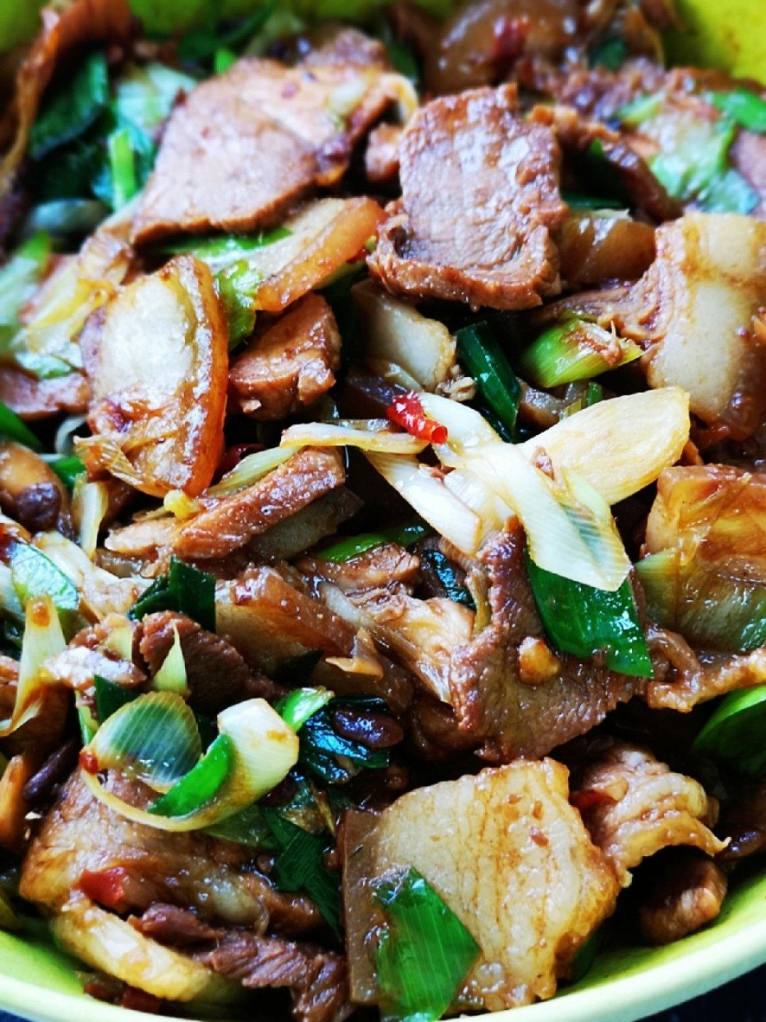 厨师长教你：“回锅肉”的正宗做法，先收藏