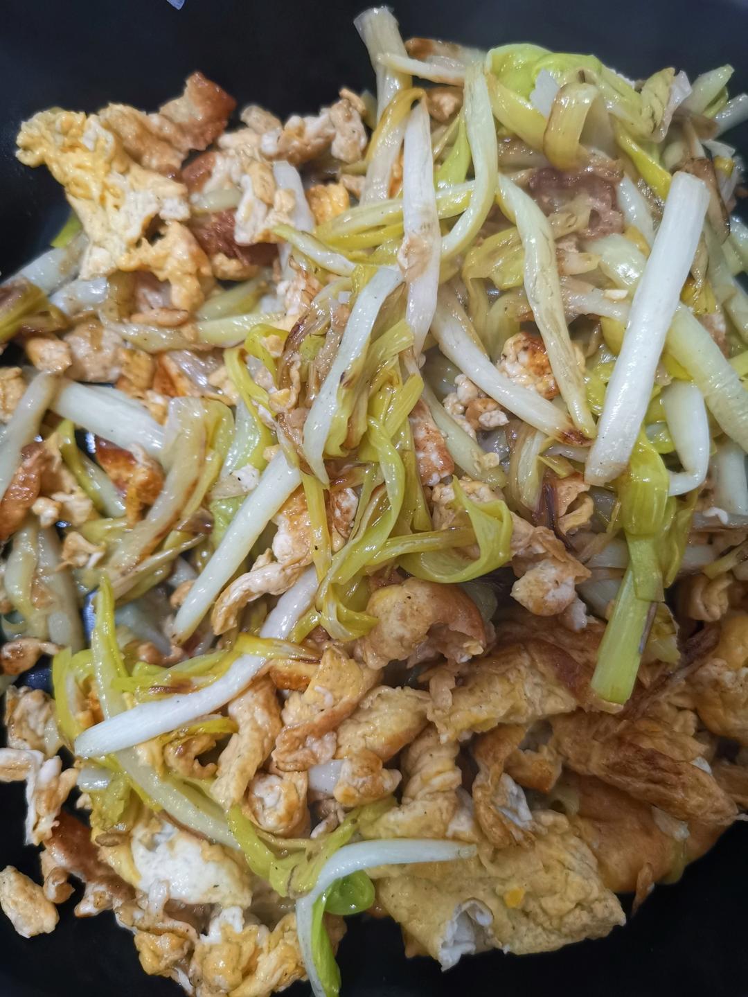 老丁的私房菜－韭黄炒鸡蛋