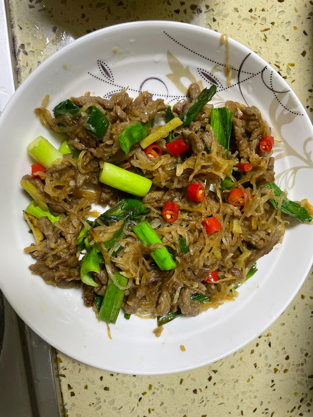 白萝卜丝炒牛肉