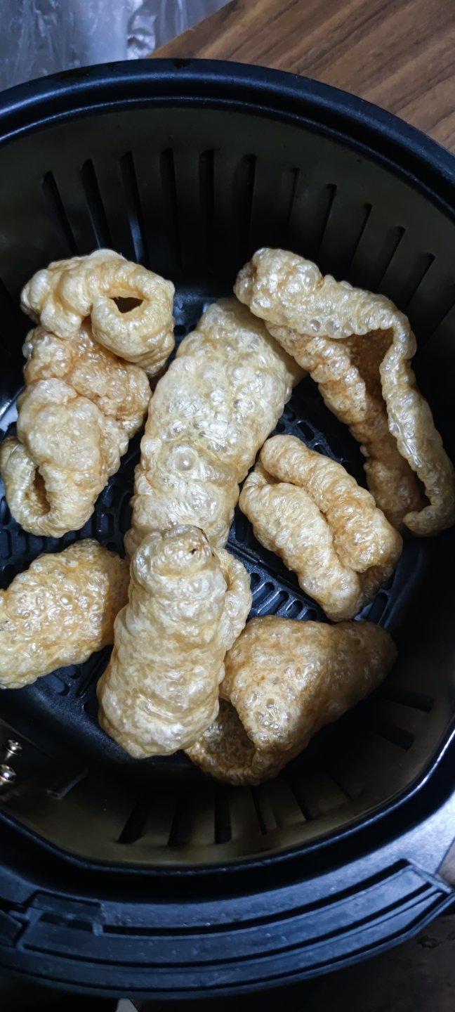 萝卜猪皮煲