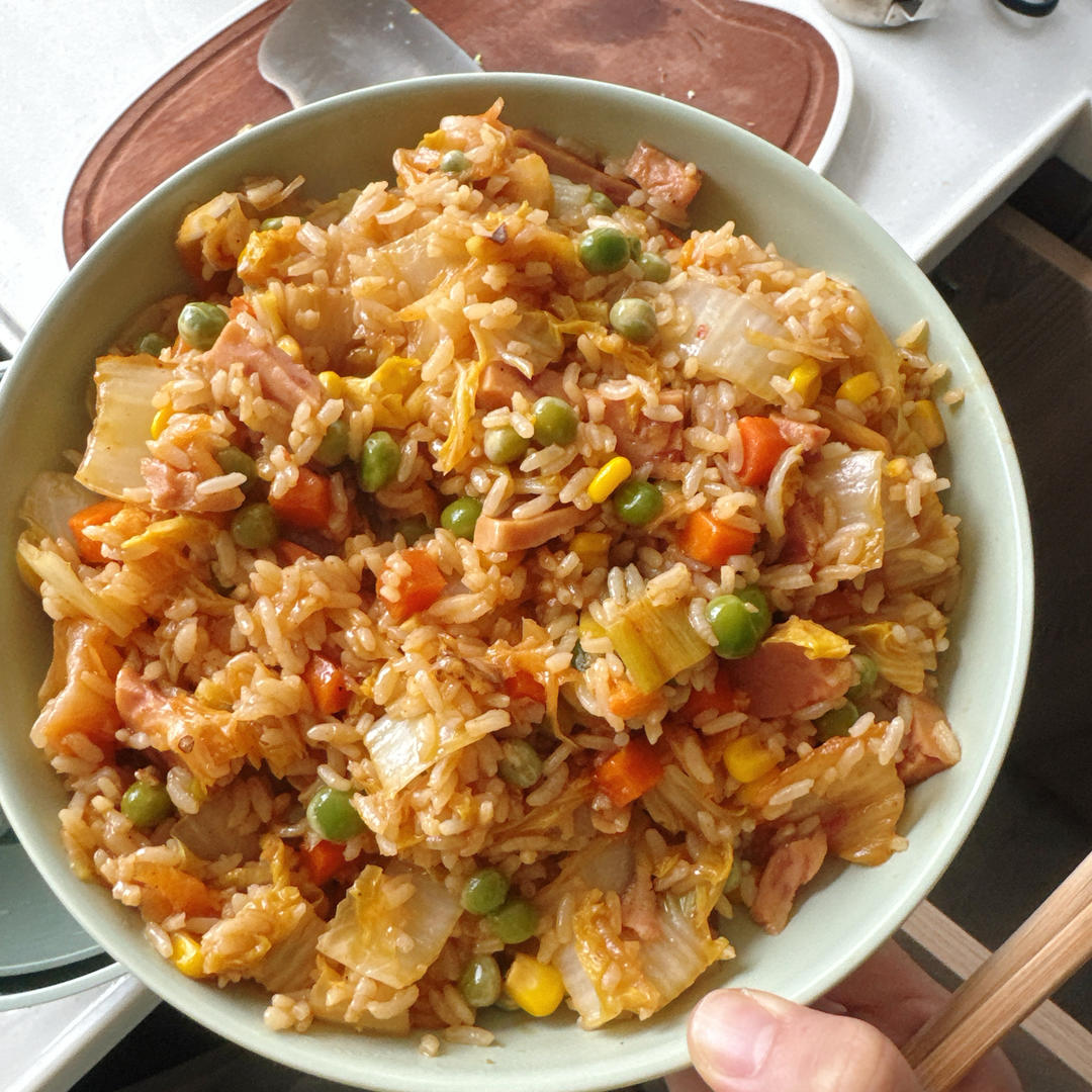 减肥路上的绊脚饭→辣白菜炒饭