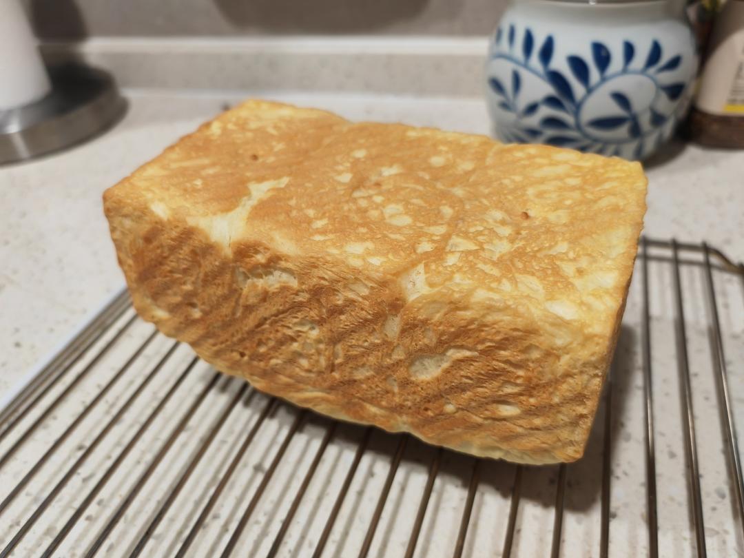 做一次就成功的牛奶吐司面包（手和面揉出手套膜）最后附全麦吐司