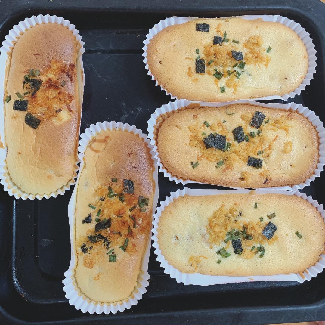 万用方子‼️口感滋润的酸奶&肉松沙拉夹心小蛋糕🍰