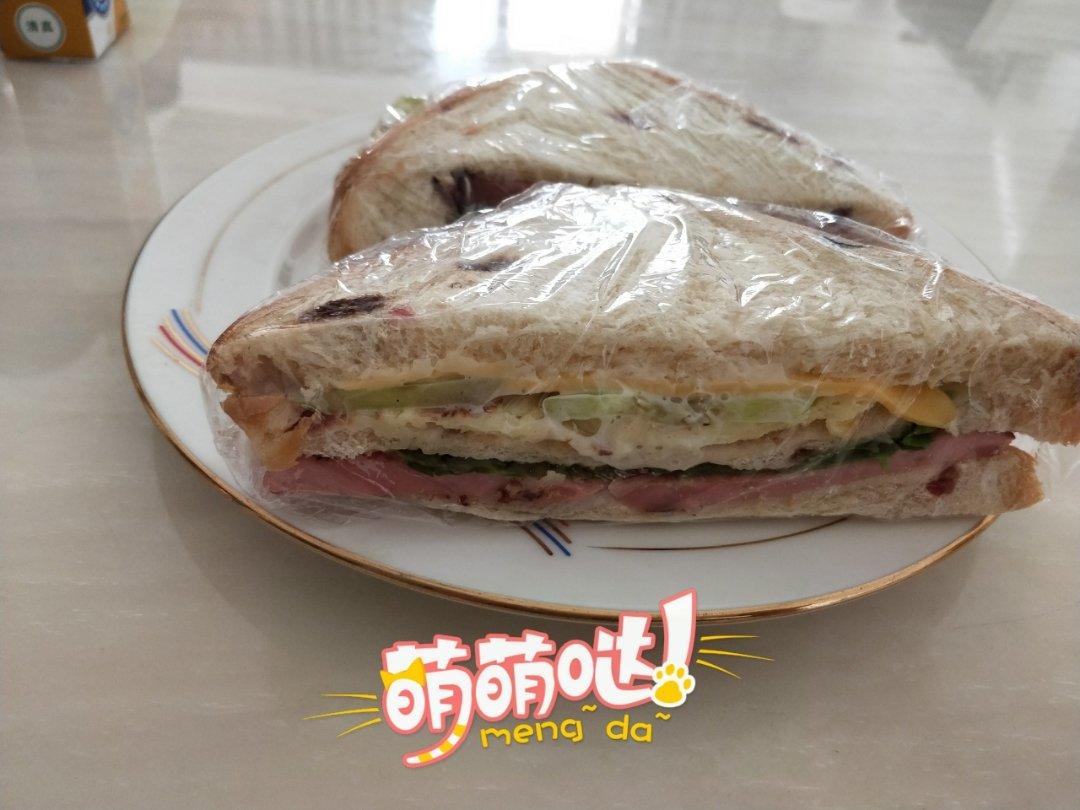 火腿芝士蛋三文治
