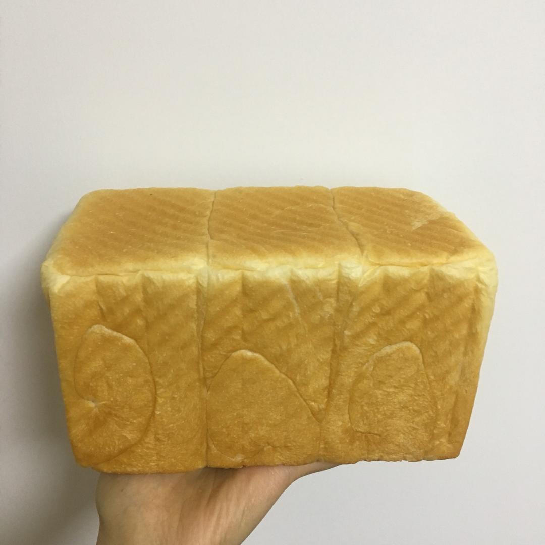 一口惊艳的鲜奶吐司