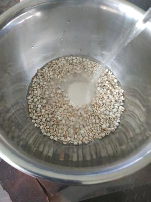 超级祛湿减肥冬瓜薏米丸子汤的做法 步骤1