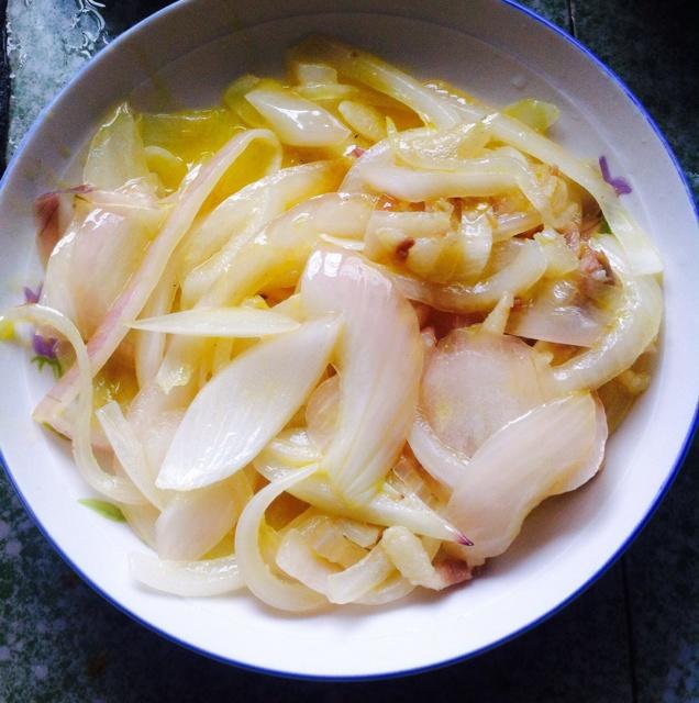 杨家菜之洋葱炒肉的做法