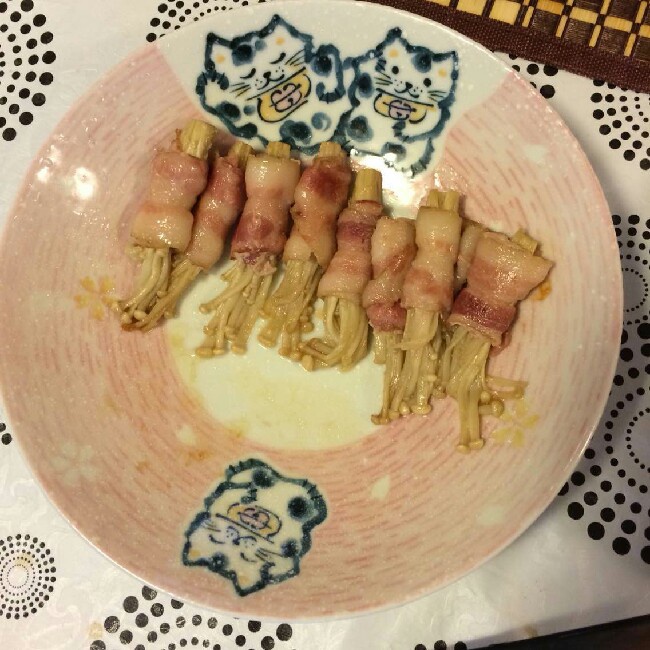 香煎培根金针菇卷
