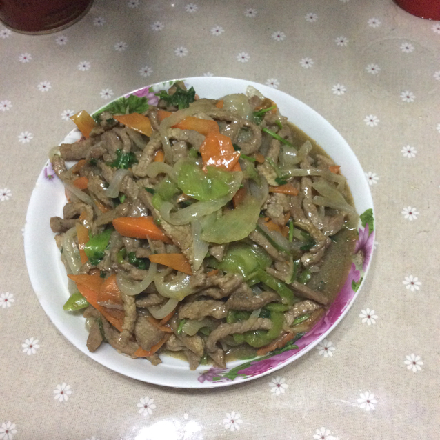 孜然洋葱炒牛肉粒