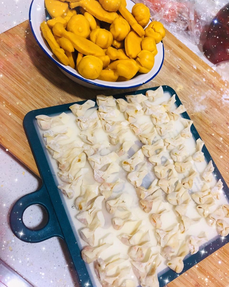 【宝宝辅食】葡萄干夹心南瓜馒头
