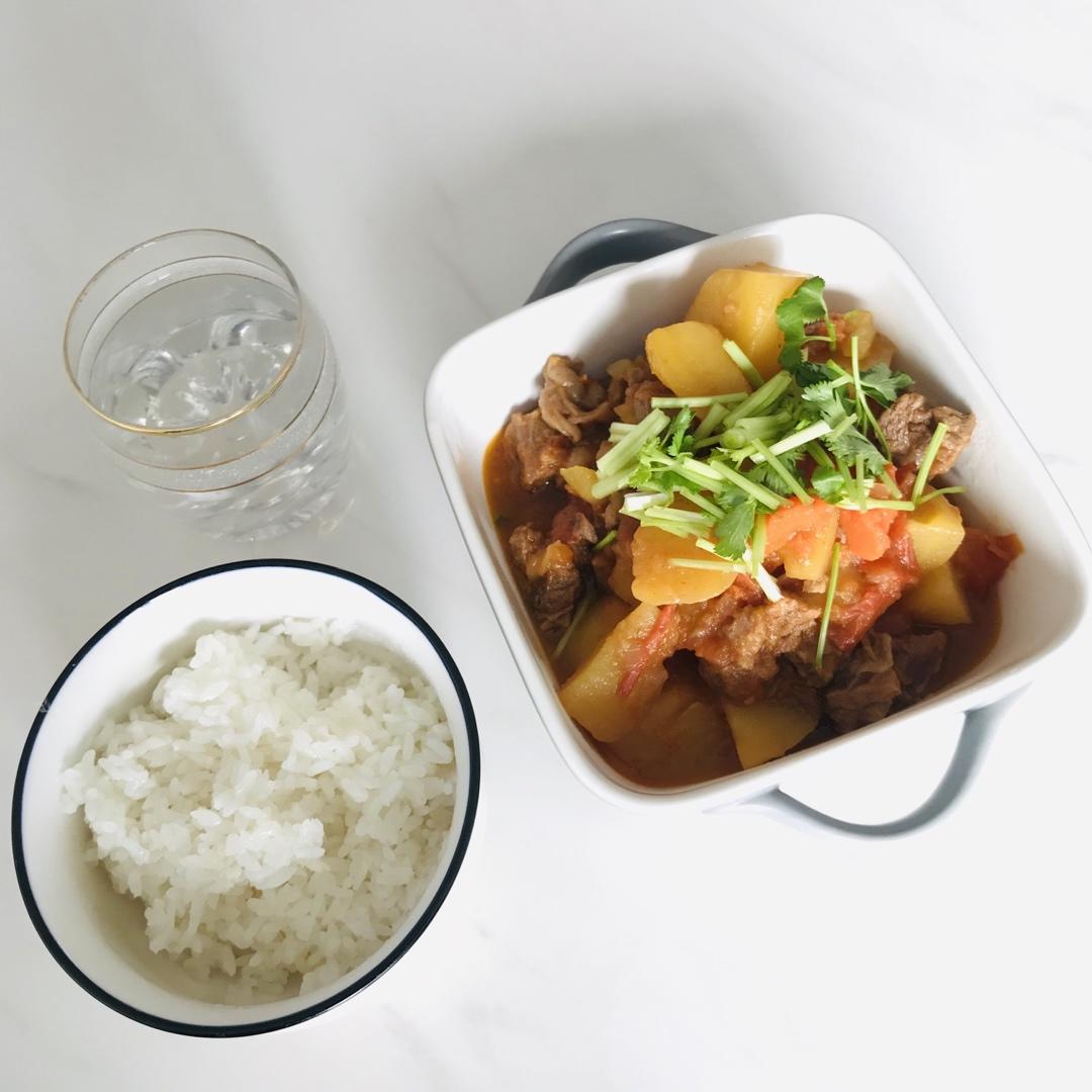 番茄土豆炖牛腩