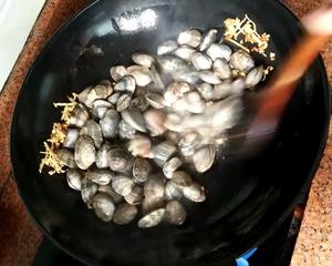 爆炒花蛤（如何挑选新鲜花蛤）的做法 步骤4