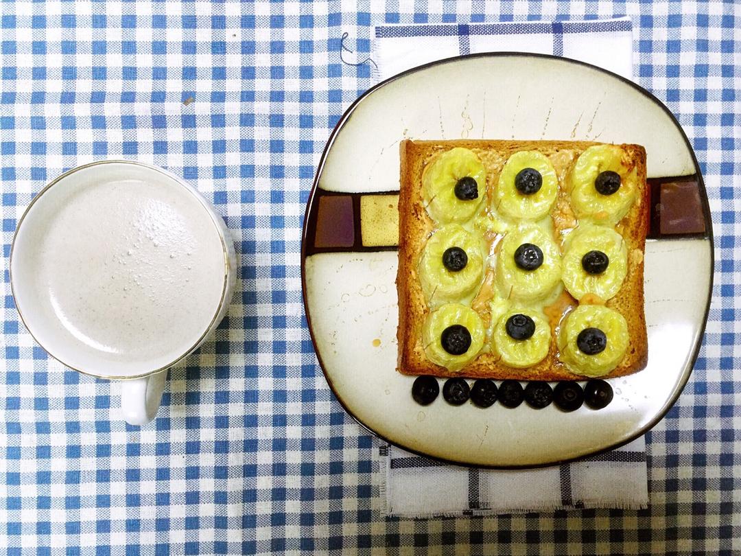 烤香蕉花生吐司