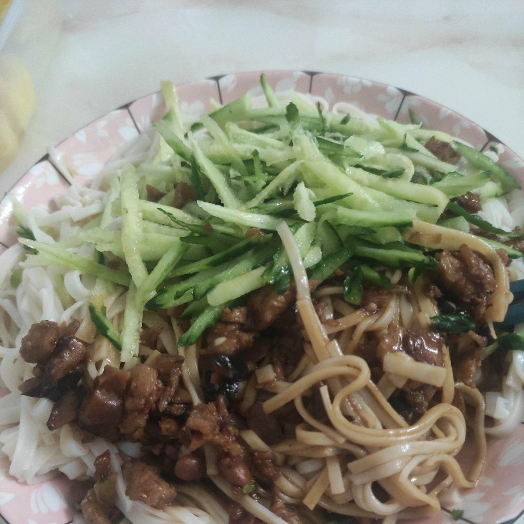炸酱面