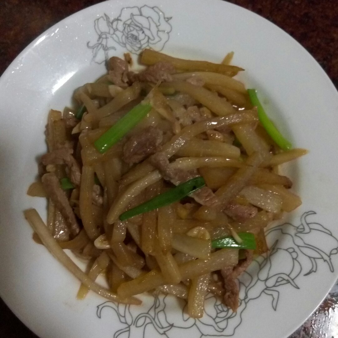 萝卜炒肉