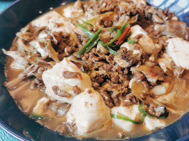 邀请舞茸一起跳麻婆豆腐的做法步骤图 浊酒一壶食人间烟火 下厨房 邀请舞茸一起跳麻婆豆腐的做法步骤图 浊酒一壶食人间烟火 下厨房