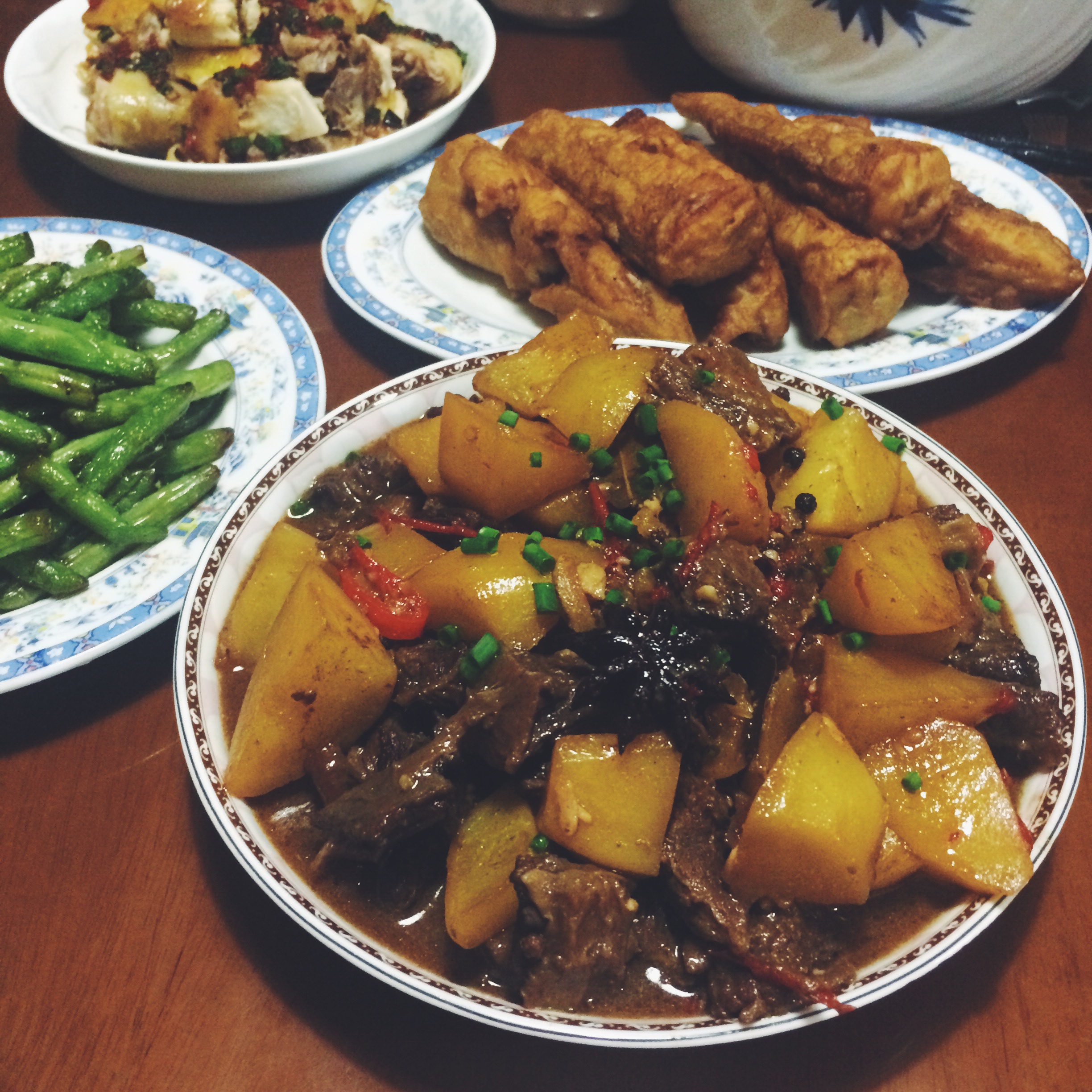 胡萝卜土豆烧牛腩