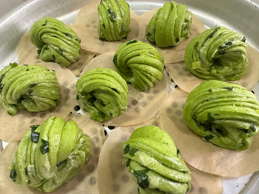 菠菜葱花卷馒头