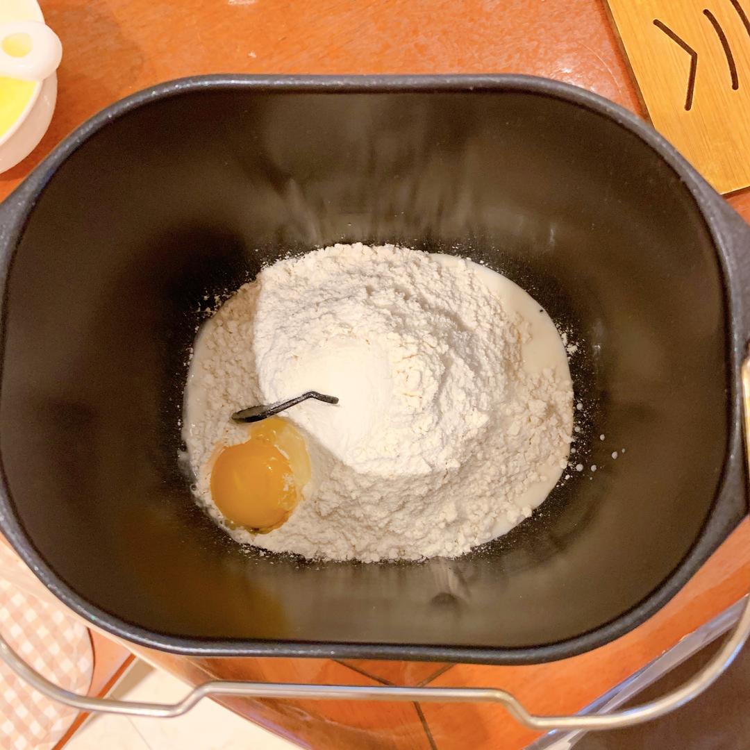 纯奶手撕吐司的做法 步骤1