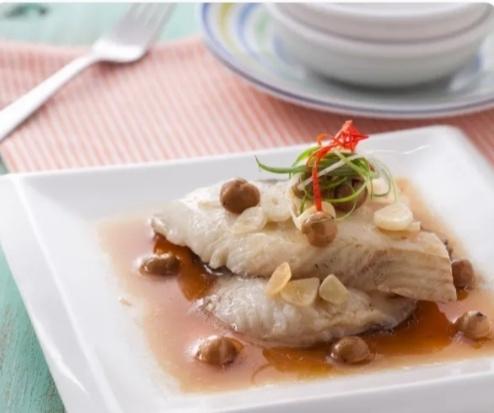 破布子蒸鳕鱼(一级棒海鲜料理)的做法