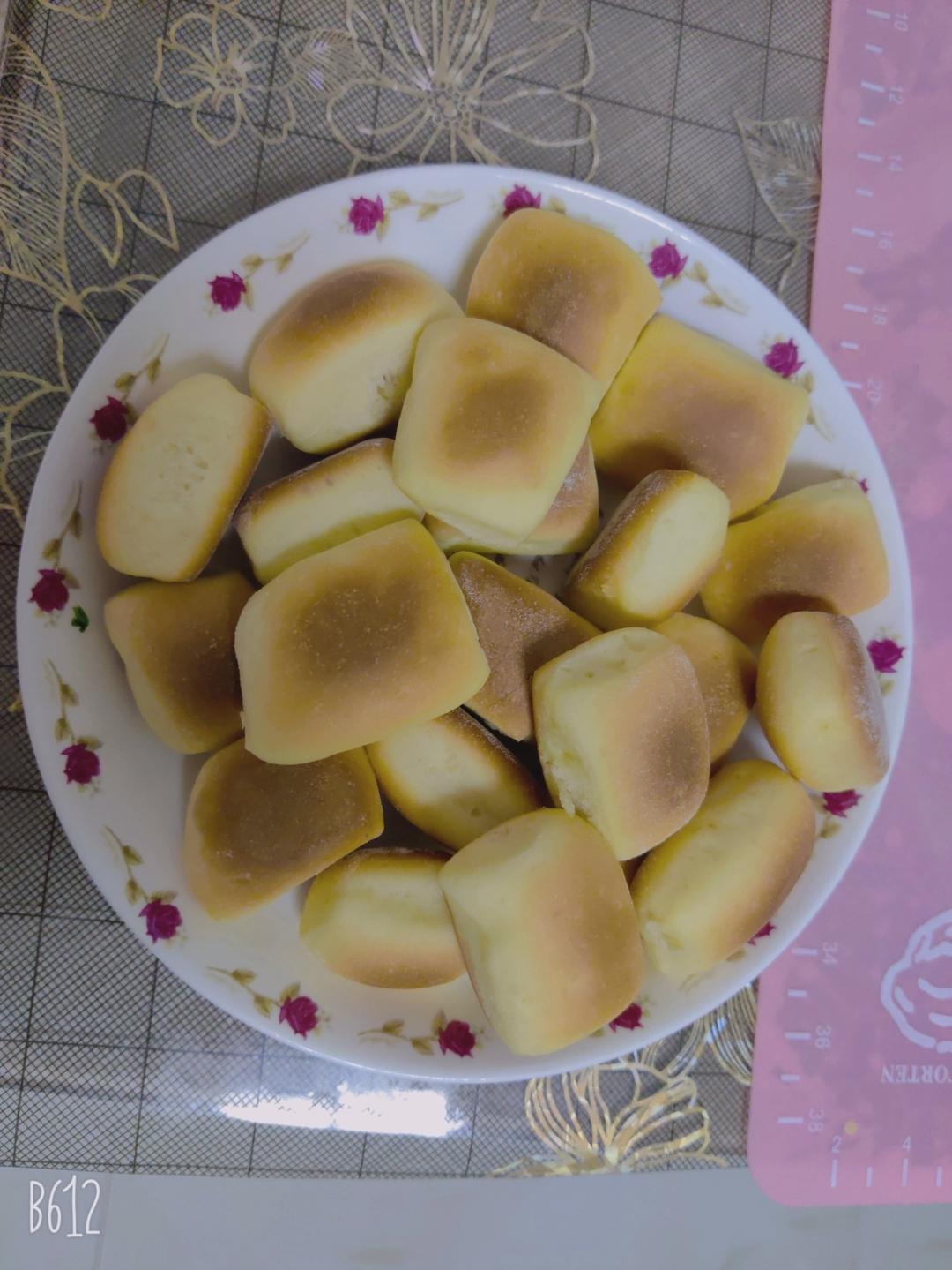 不加一滴水的奶香鸡蛋小馒头