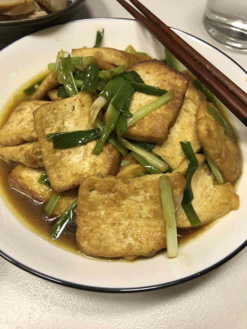 旭日上采下的红做的家常小葱豆腐家常小葱豆腐家常菜首页登录注册作品
