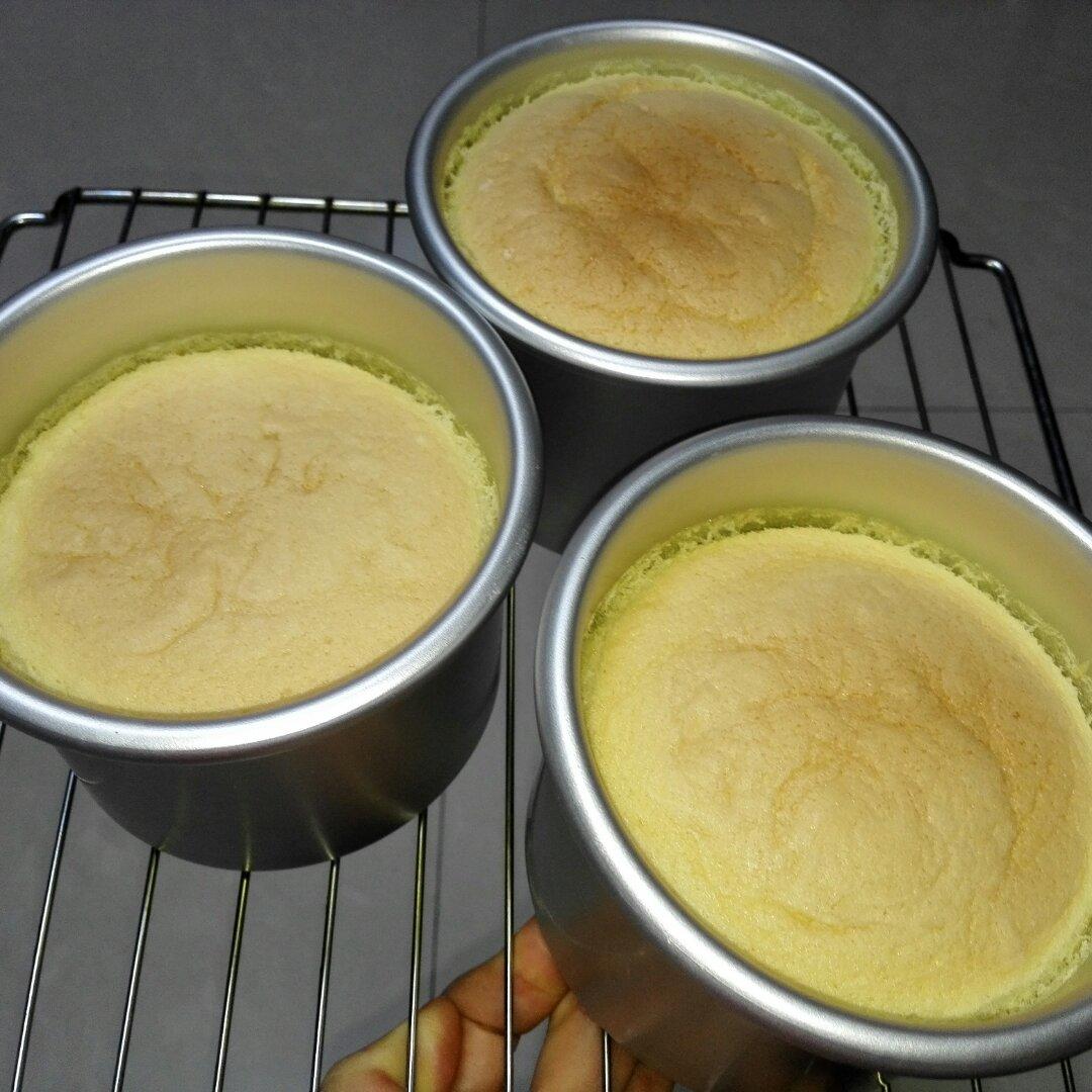 轻盈如云朵般的戚风蛋糕 后蛋法 超级详细附视频