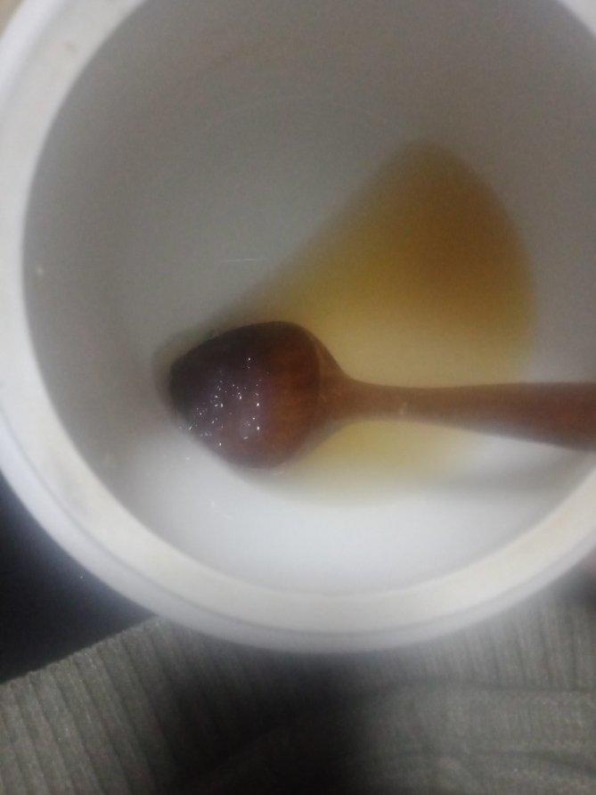 花胶鲜奶炖燕窝汤