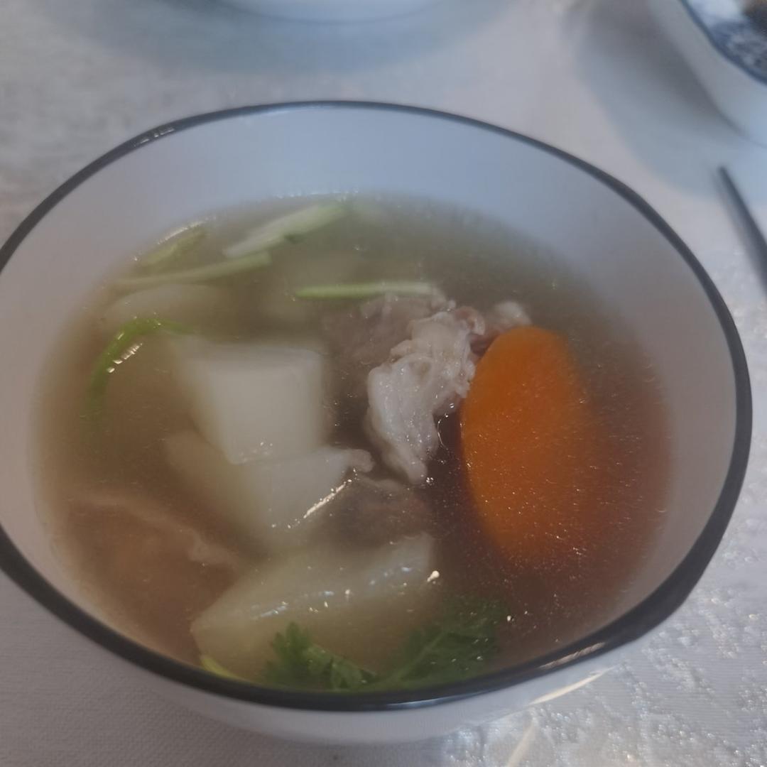 羊肉炖白萝卜