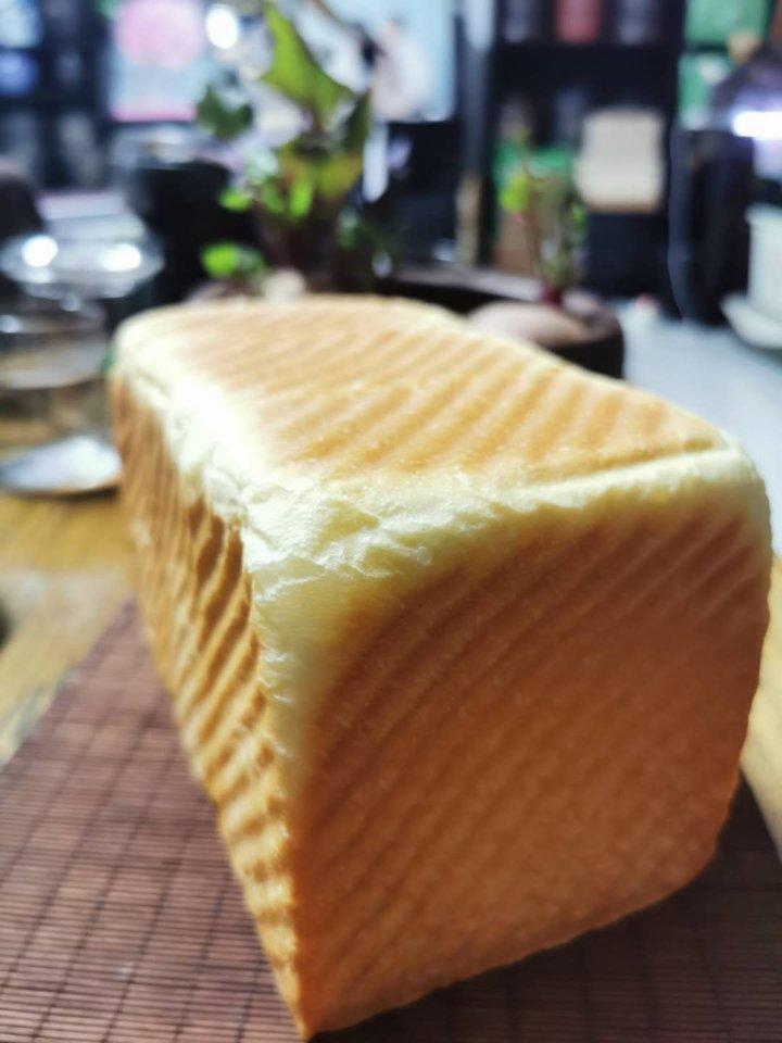 吐司，奶香手撕面包，超级香浓