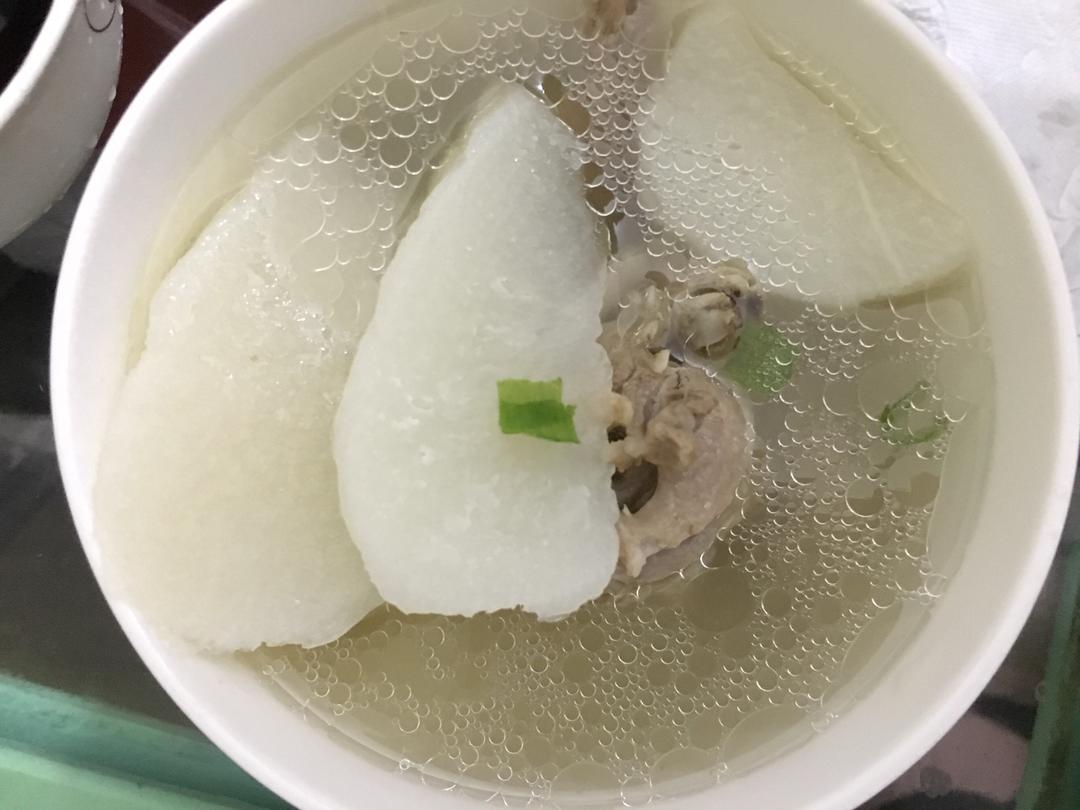 白萝卜煲鸭汤