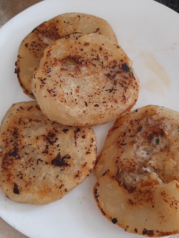 东北薄皮儿酸菜馅饼（含馅料、包馅手法、和面）