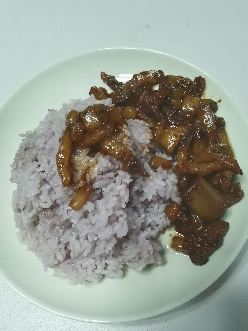 好吃到停不下来的卤肉饭