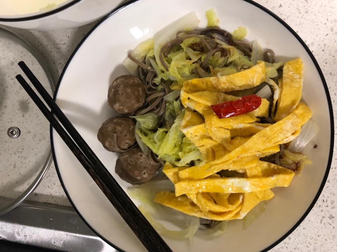 凉拌荞麦面