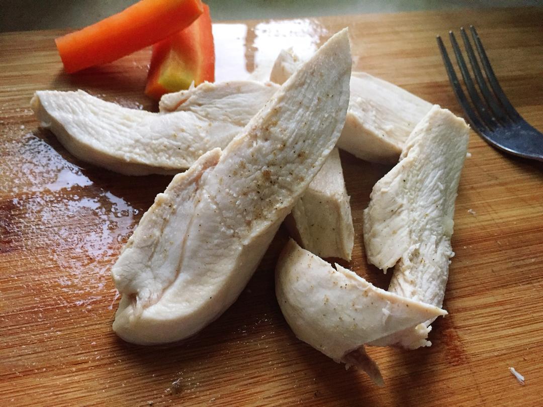 赏xin悦目做的完美口感的水煮鸡胸肉 poached chicken breast