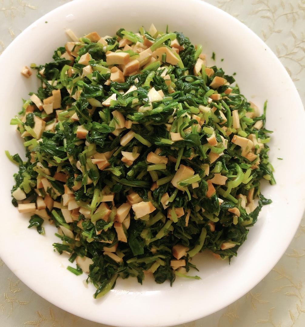 卿浅徐做的马兰头拌香干