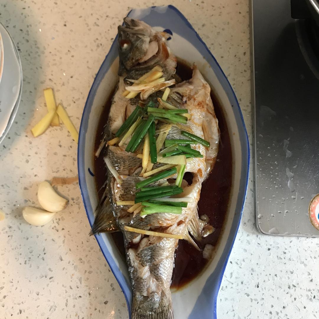 清蒸鲈鱼