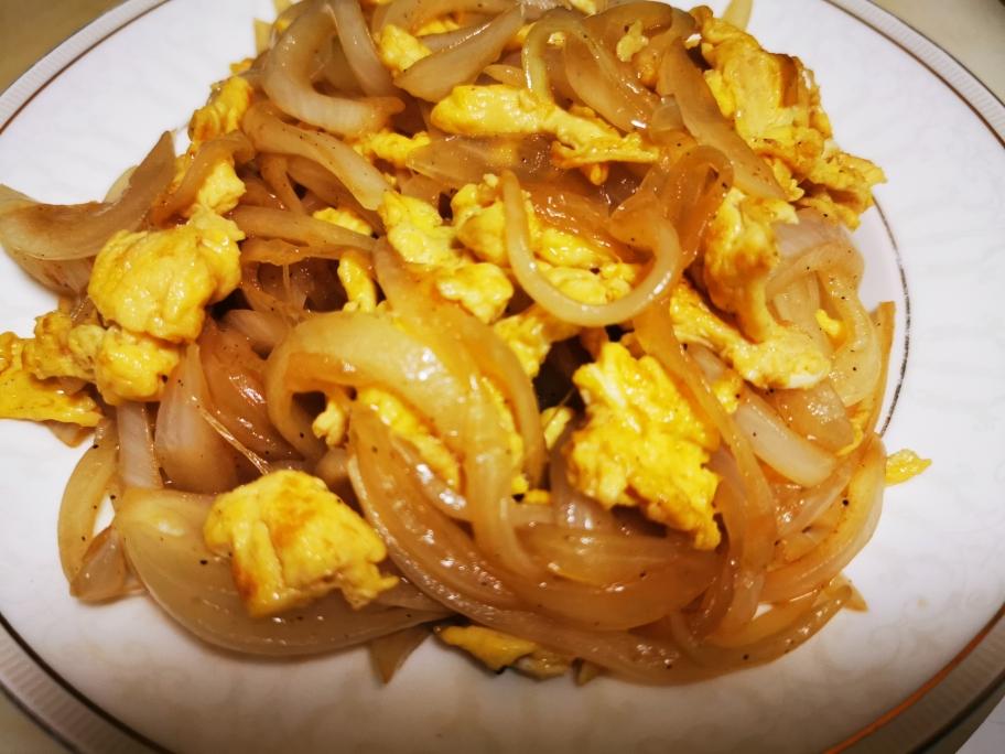 洋葱炒鸡蛋的做法