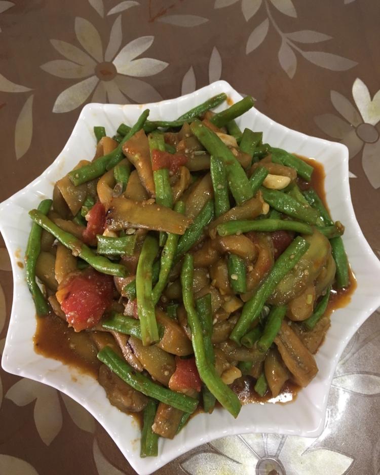 下饭好搭档茄子炒豆角
