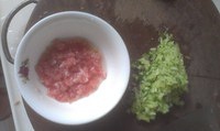 鲜肉黄瓜粥的做法 步骤3