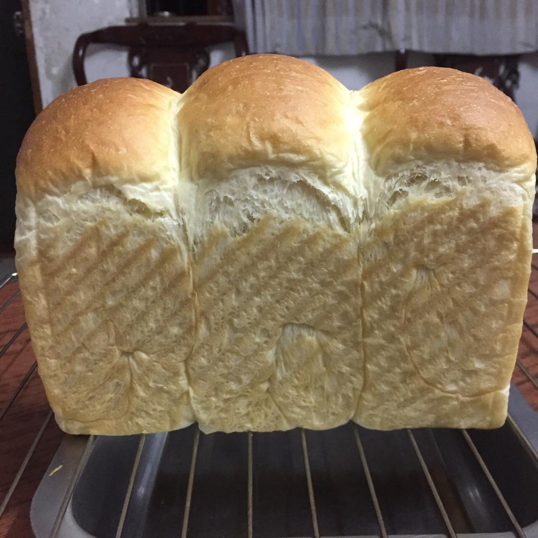 绵绵绵奶油吐司