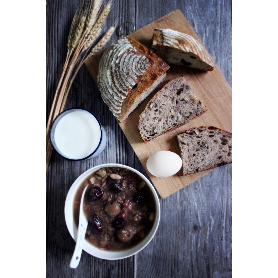 天然酵种肉桂葡萄干核桃欧包（附处理湿面团方法）