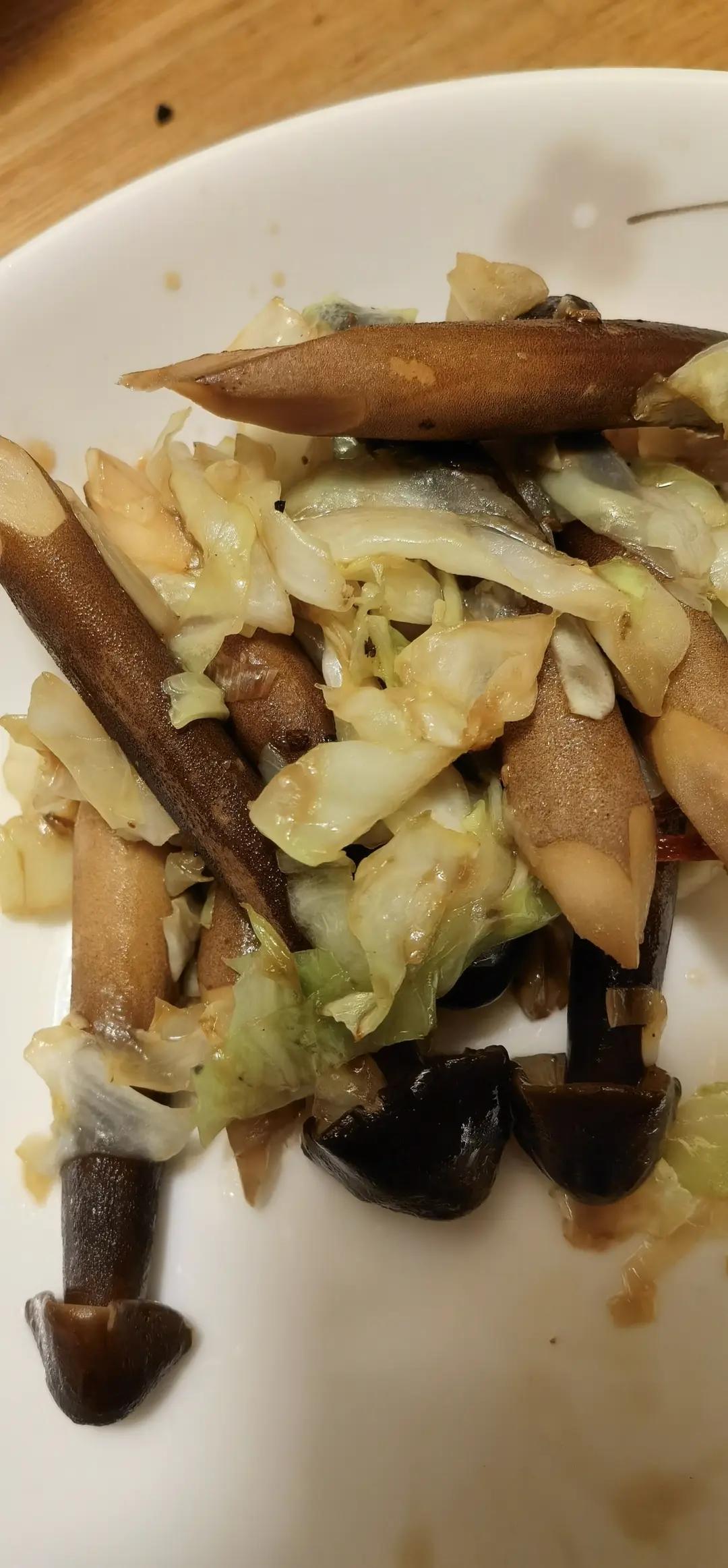 清炒黑皮鸡枞菌