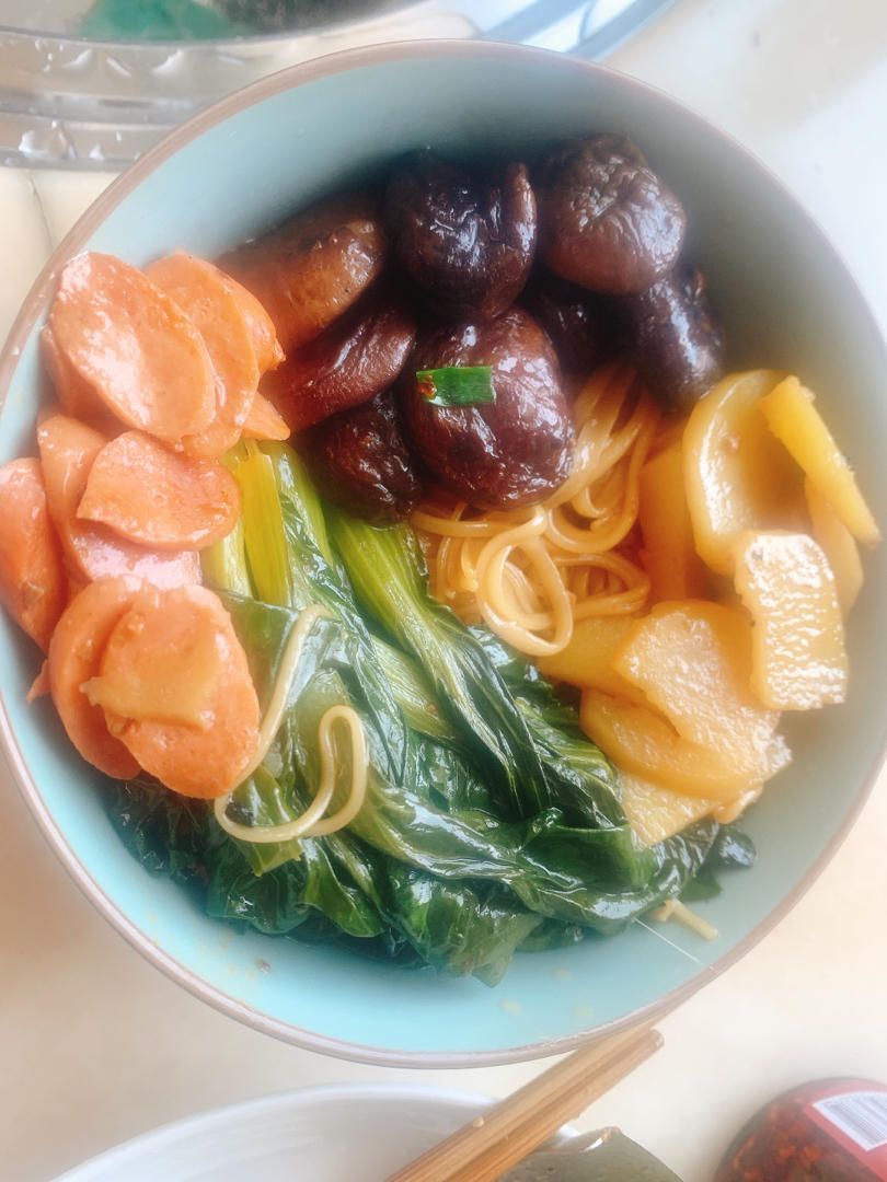 抖音同款·荷包蛋焖面