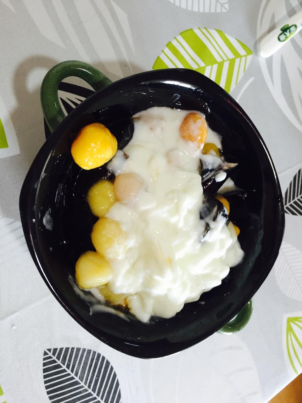 自制鲜芋仙芋圆（另附: 蜜红豆和仙草冻的做法）