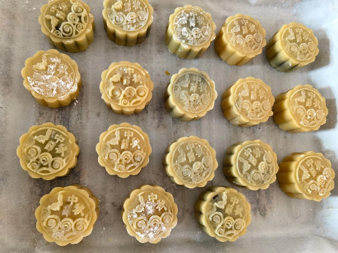 广式月饼—蛋黄莲蓉月饼