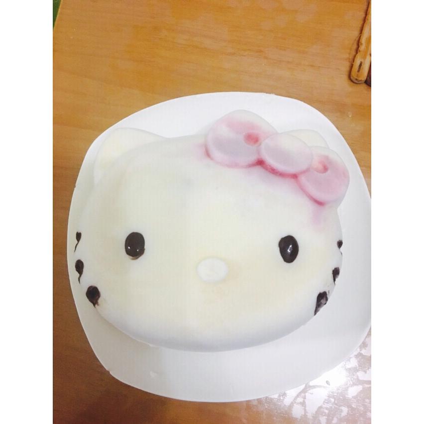 Hello Kitty 酸奶慕斯