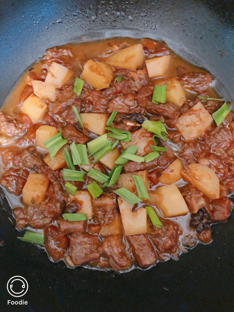 红烧牛肉炖土豆胡萝卜 秋季暖胃 鲜香美味